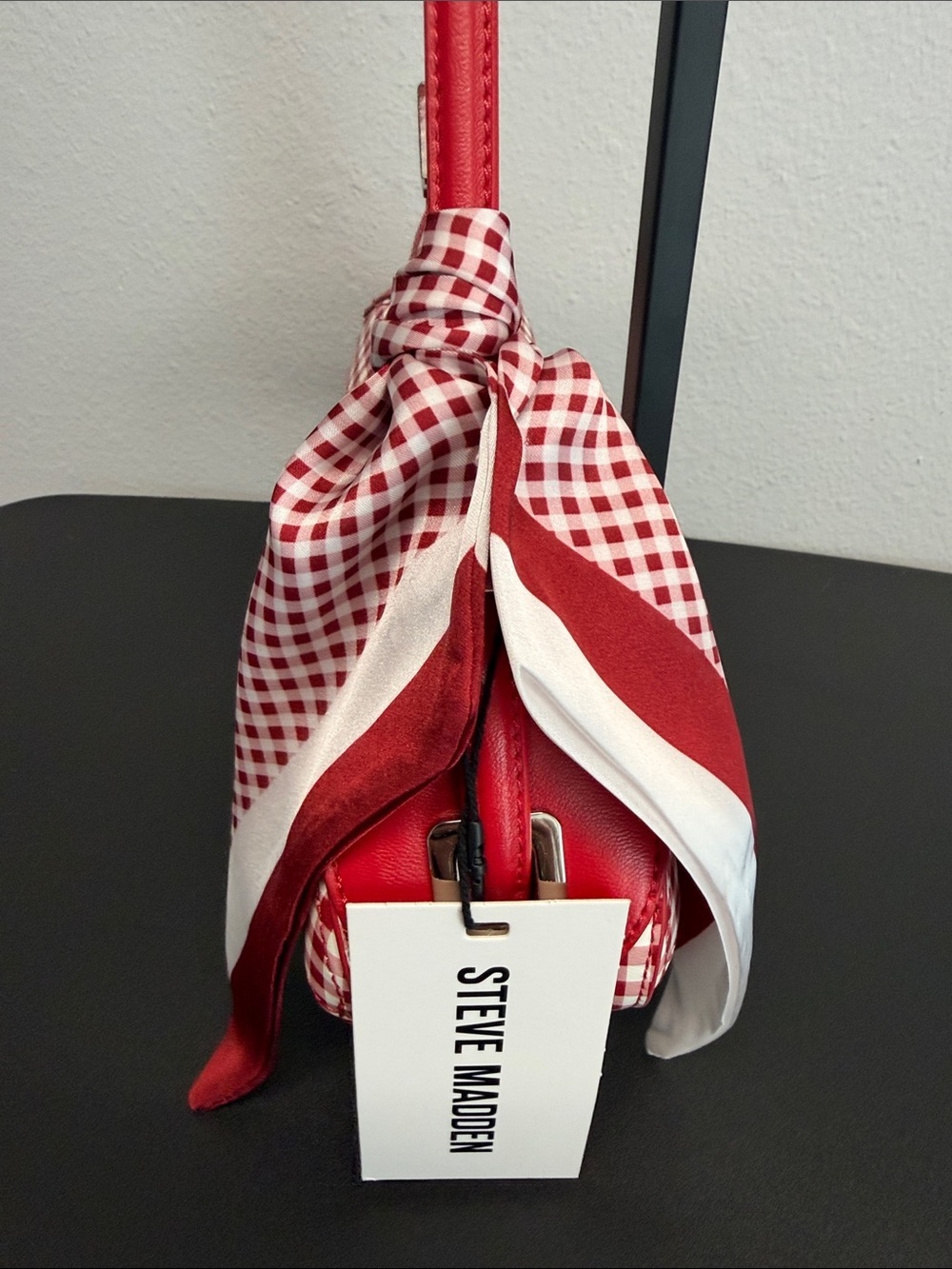 Steve Madden | Red Gingham Shoulder Bag w/ Matching Scarf - Picture 8 of 8